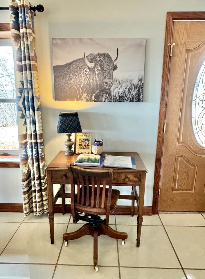 Secluded Riverfront Cabin with Bluff Views, Gated Privacy & Scenic Trail Access in Tahlequah, Oklahoma