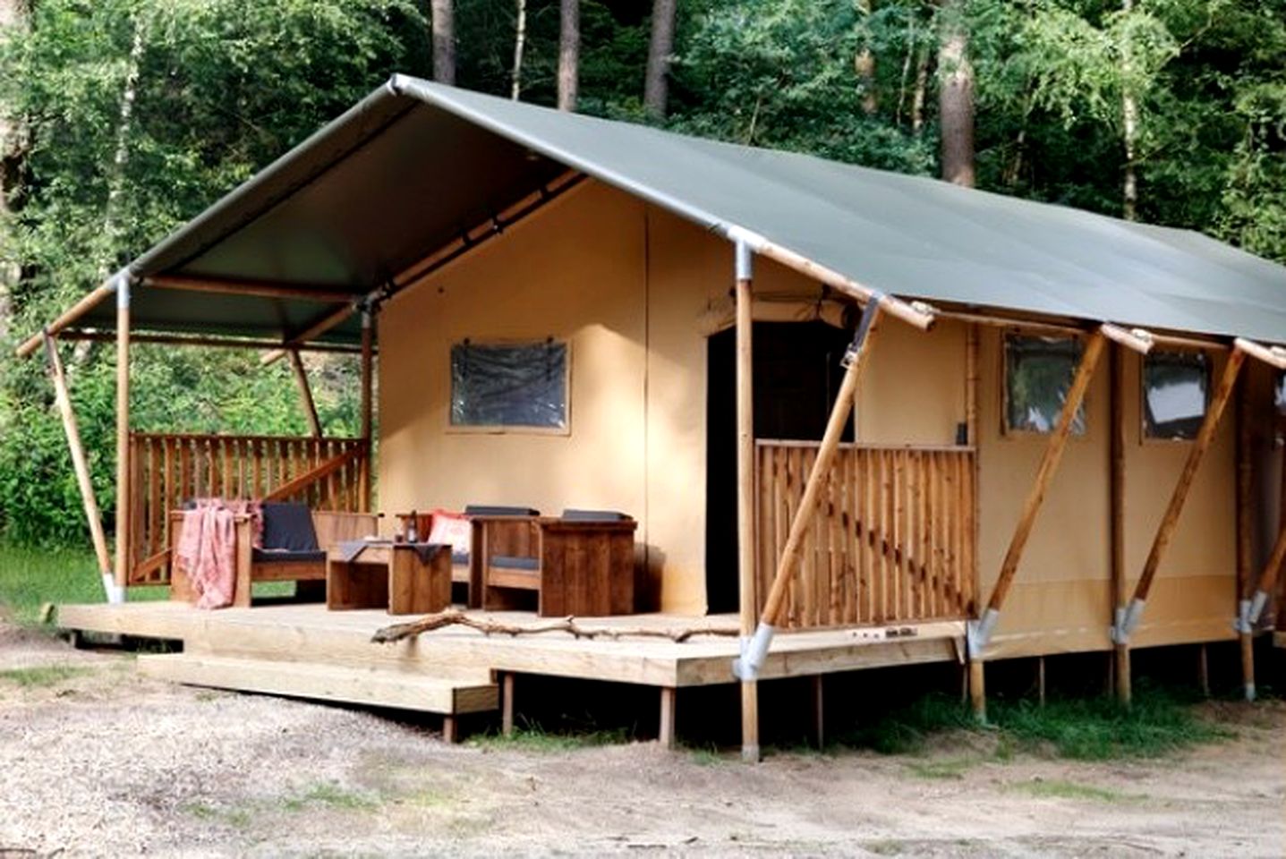 Tented Cabins (Velp, Gelderland, Netherlands)
