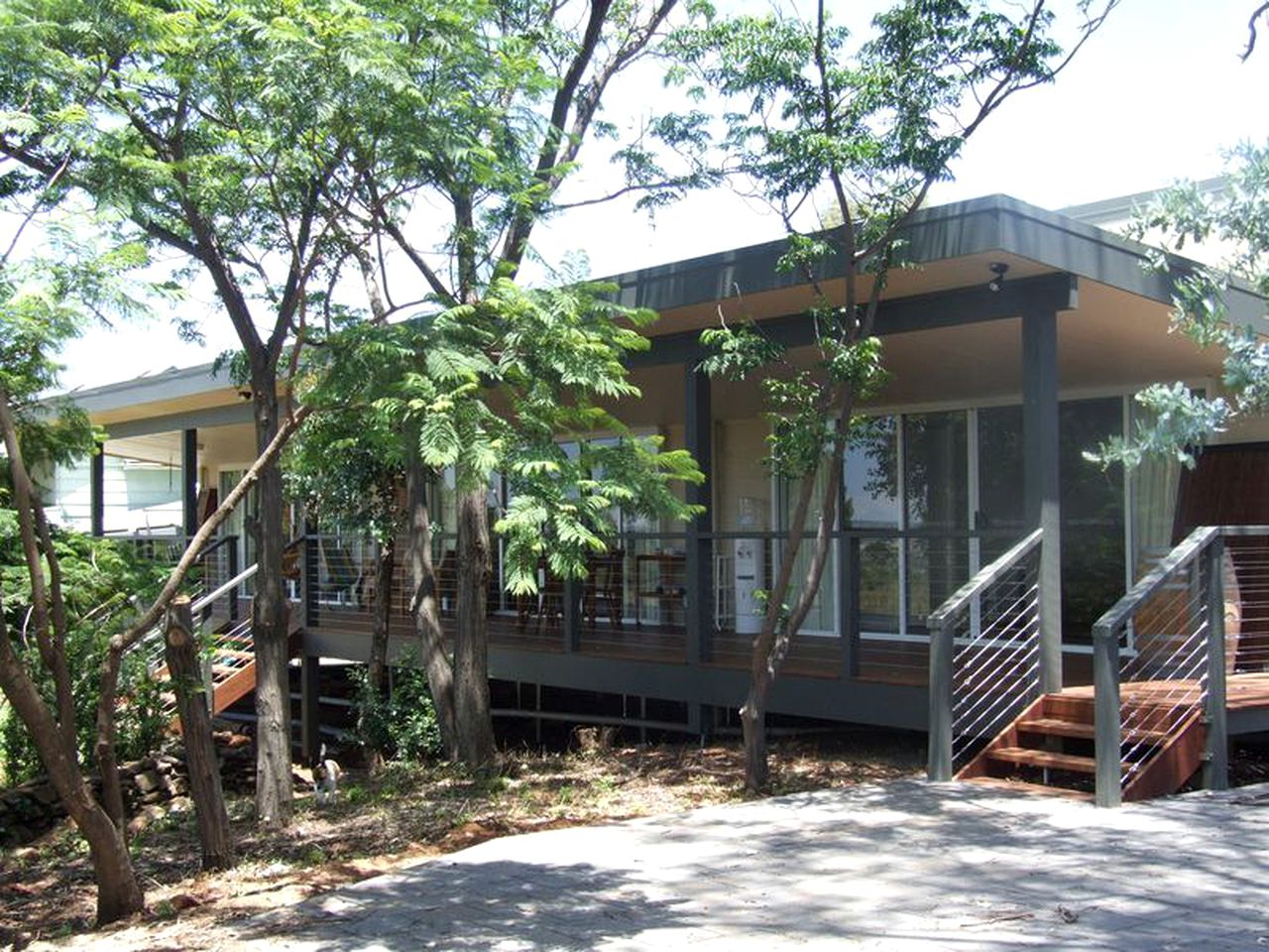 Cabins (Dubbo, New South Wales, Australia)