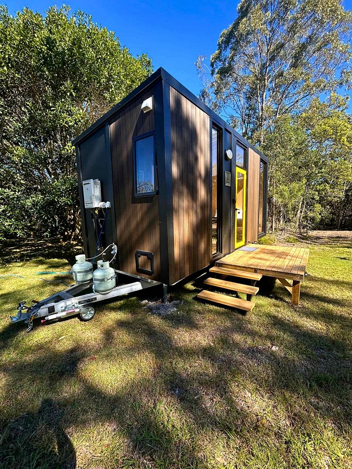 Cozy Pet-Friendly Tiny House with Bushland Wildlife Escape near Fraser Island, Fraser Coast Queensland