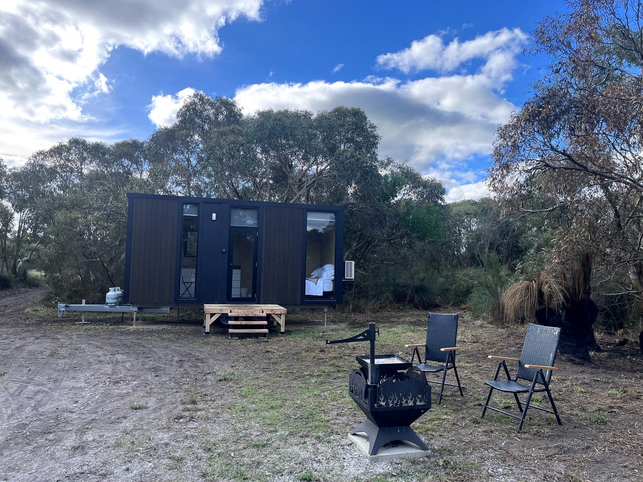 Coastal Tiny House with Fire Pit Perfect for Outdoor Adventures in Victoria