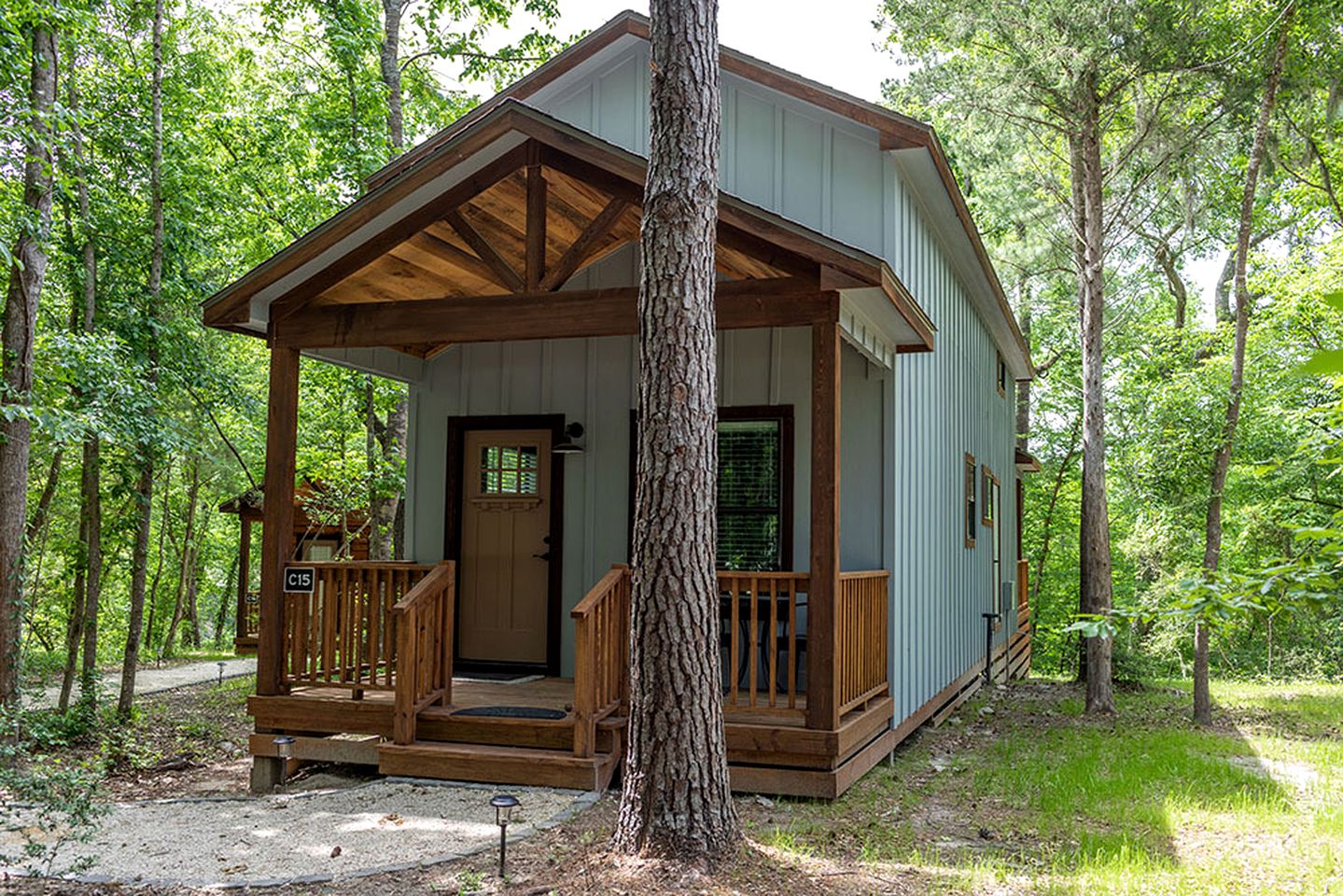 Pet-Friendly Waterfront Cabin with Loft Interior in Livingston, Texas