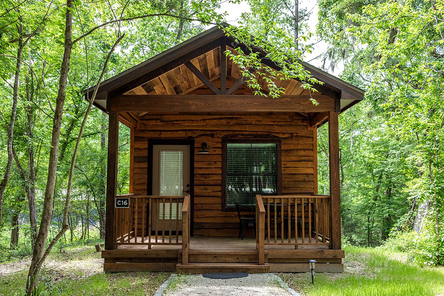Wooden Cabin Perfect for a Little Getaway in Livingston, Texas