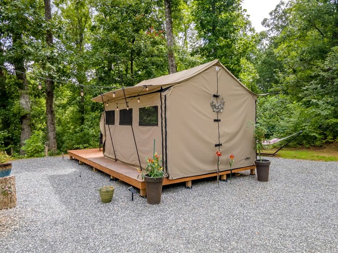 Cabins (United States of America, Sylva, North Carolina)