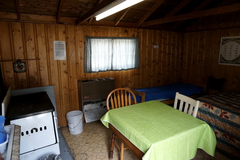 Cabins (United States of America, --, --)