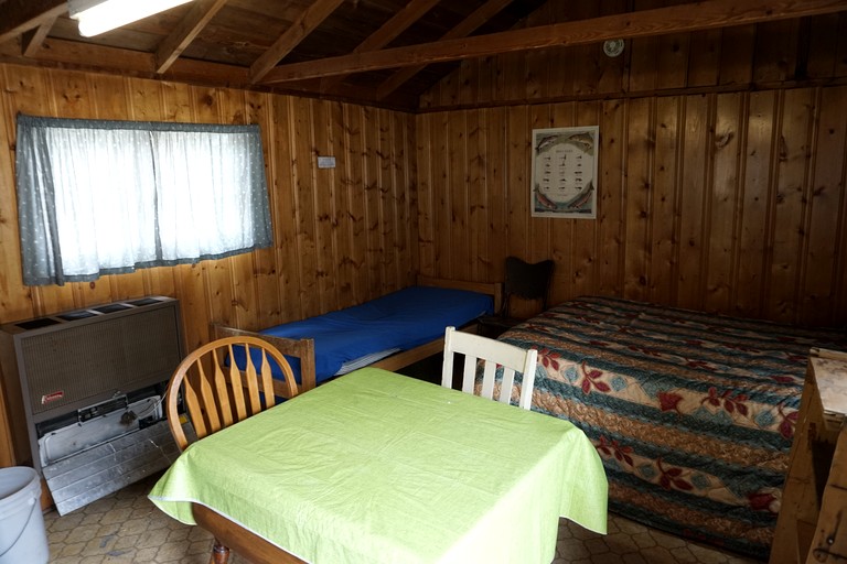 Cabins (United States of America, --, --)