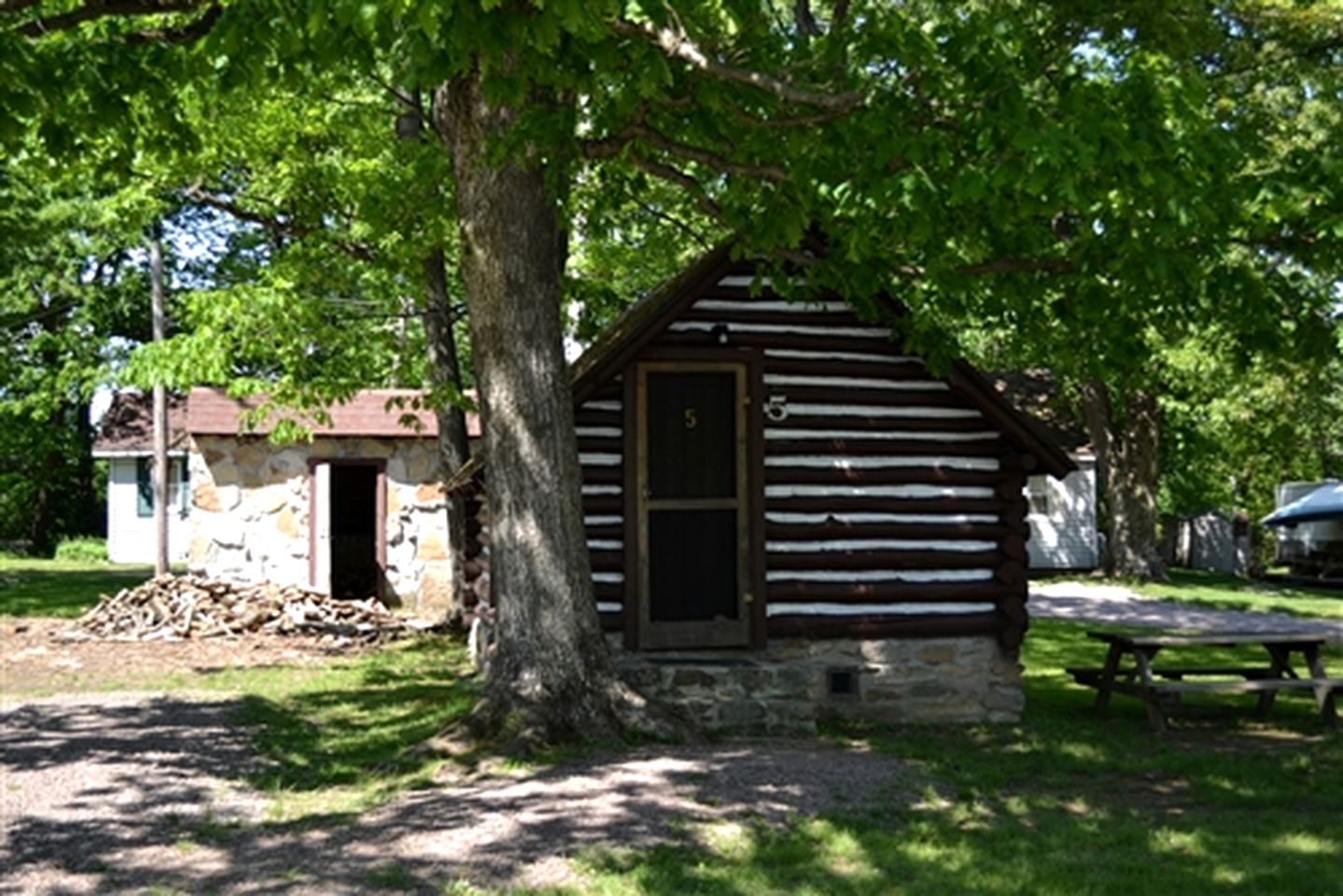 Romantic Log Cabin for Two near Youghiogheny River Lake in Pennsylvania