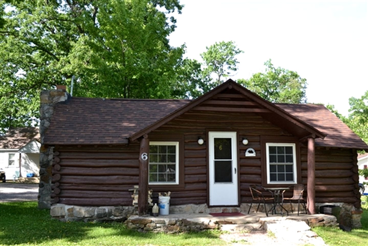 Dog-Friendly Log Cabin for a Memorable Family Getaway near Youghiogheny River Lake in Pennsylvania