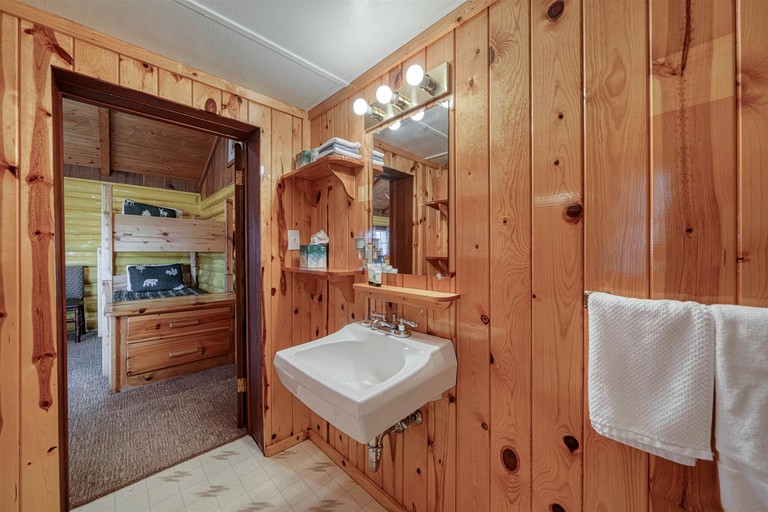 Log Cabins (United States of America, Ashton, Idaho)