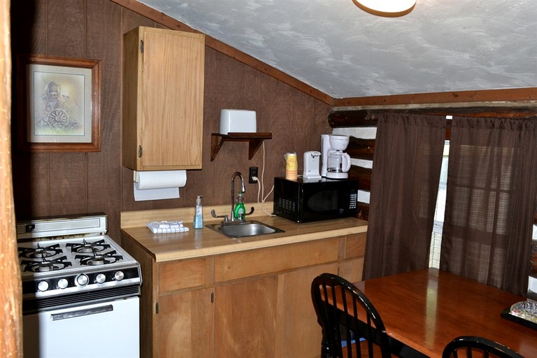 Cabins (United States of America, Markleysburg, Pennsylvania)