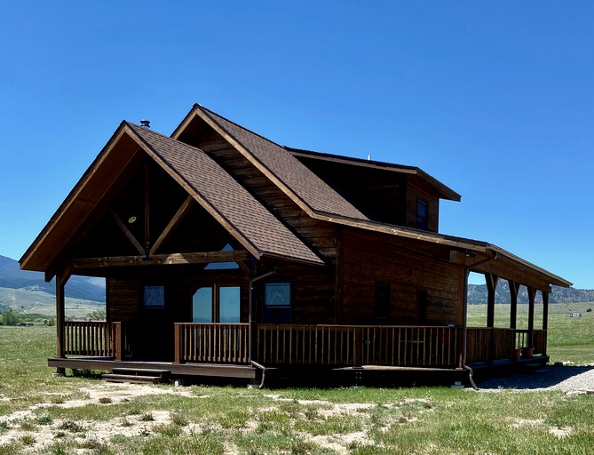Cabins (United States of America, Ennis, Montana)
