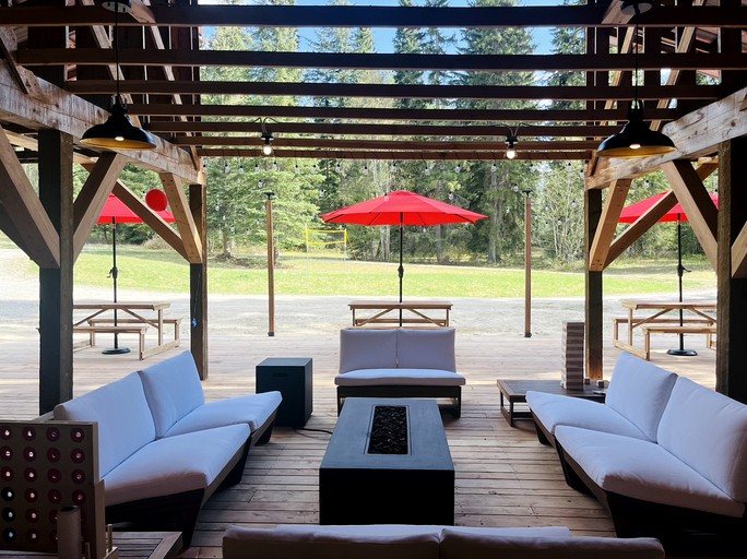 Cabins (Canada, Columbia-Shuswap, British Columbia)