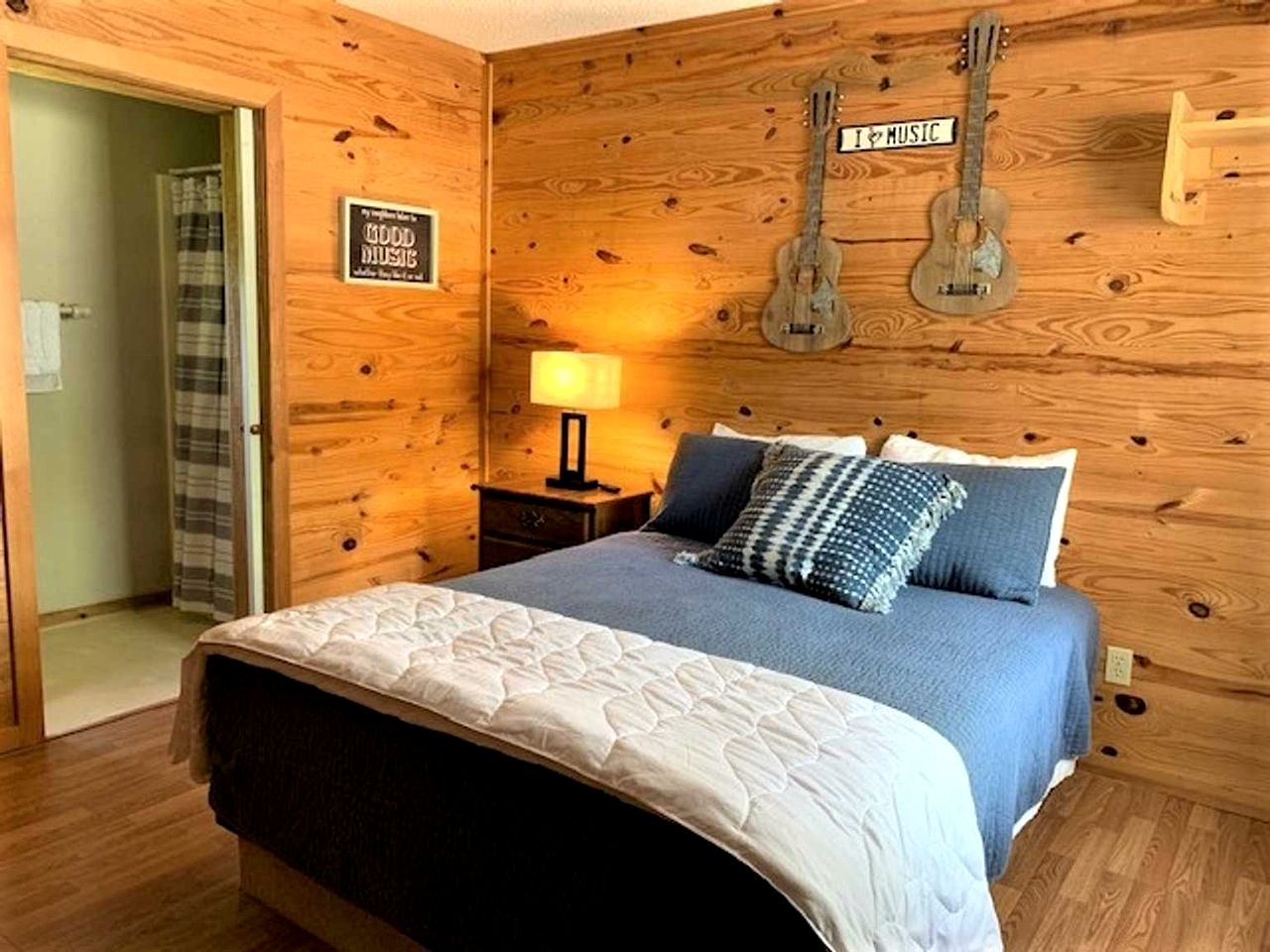 Modern Cabin with Gorgeous Wood Paneled Walls Nestled in the Scenic Beauty of the Ozarks