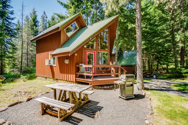 Cabins (United States of America, Trout Lake, Washington)