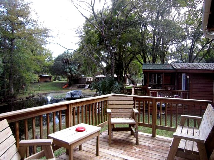 Cabins (United States of America, Inverness, Florida)