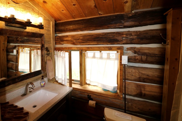 Cabins (United States of America, Columbine, Colorado)