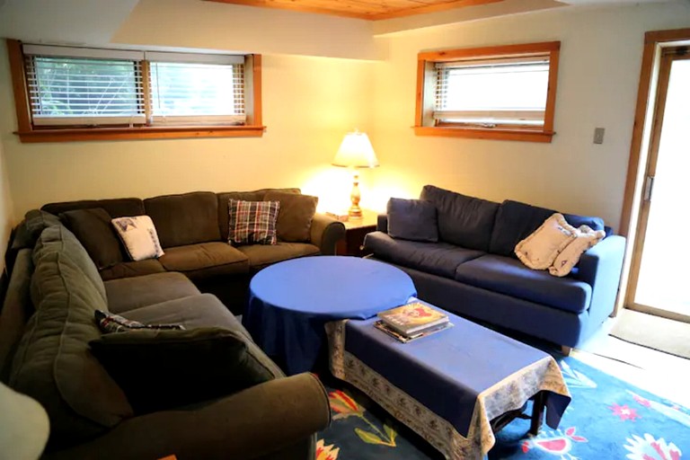 Cabins (Canada, Markdale, Ontario)