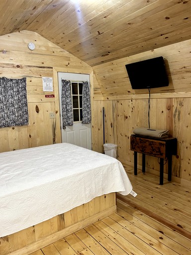 Cabins (United States of America, Sturgis, South Dakota)