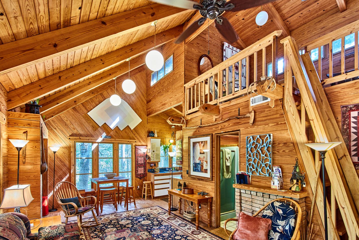Cabins (United States of America, Ben Wheeler, Texas)