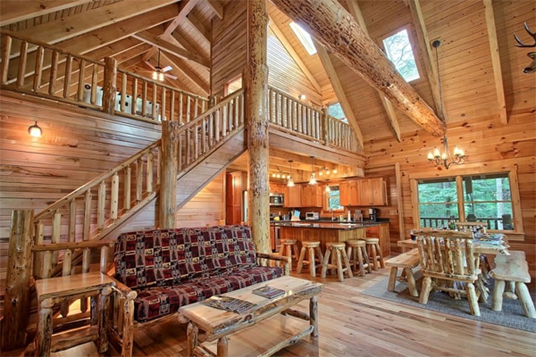 Log Cabins (Logan, Ohio, United States)
