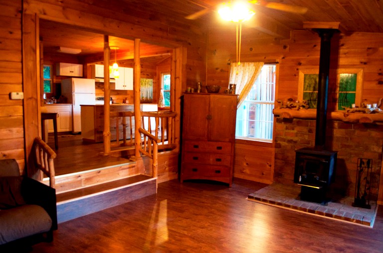 Cabins (Hocking Hills, Ohio, United States)
