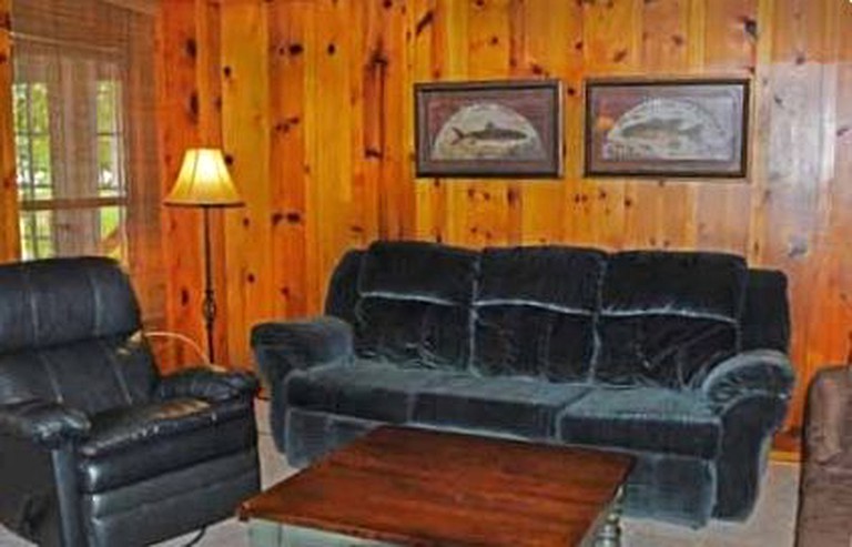 Cabins (New Braunfels, Texas, United States)