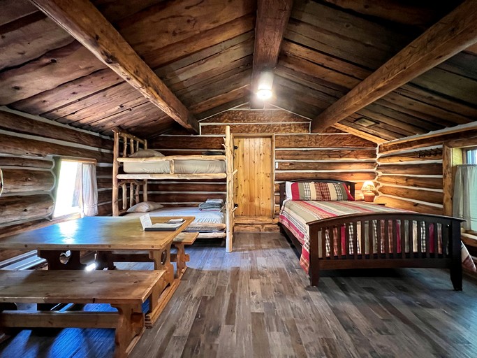 Cabins (United States of America, Columbine, Colorado)