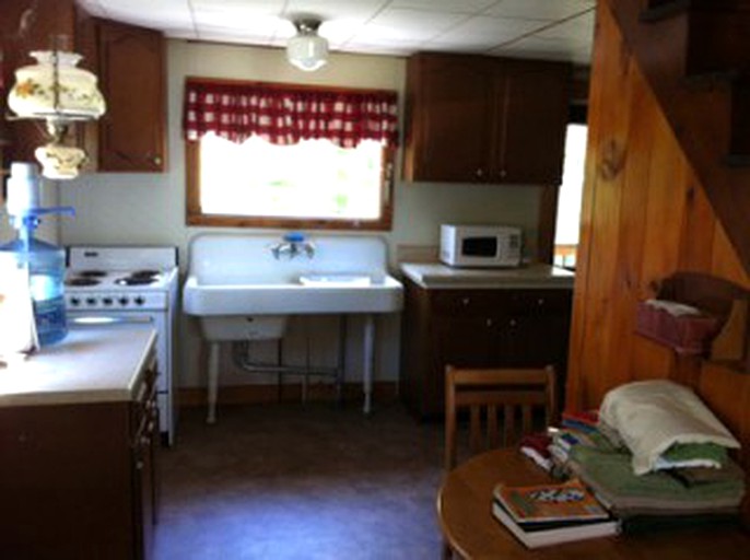 Cabins (Caroga Lake, New York, United States)