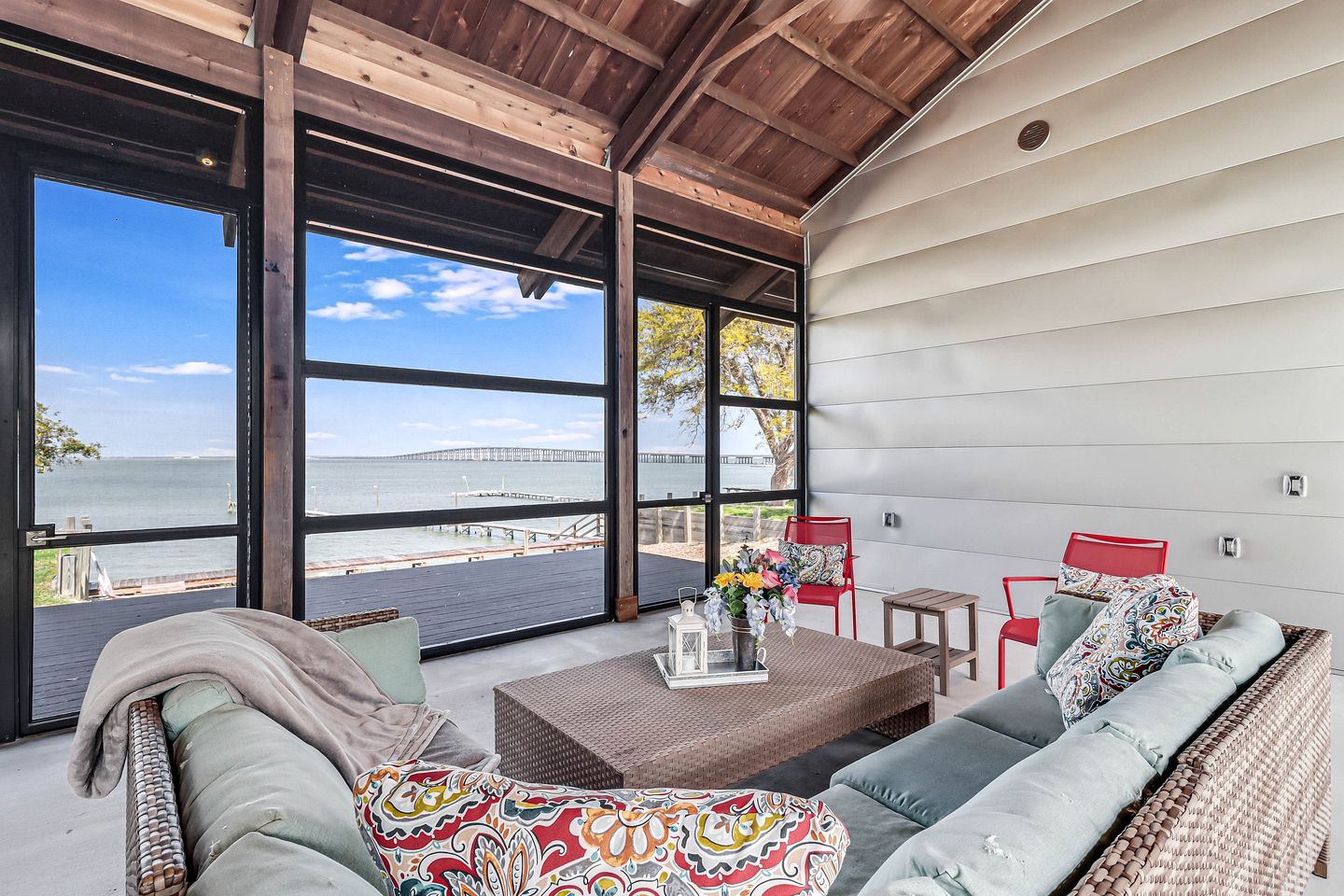Charming Luminous Beach House in Rockport, Texas