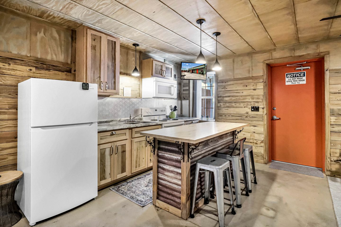 Relaxing Rockport Cabin with Coastal Vibes near Estes Cove, Texas