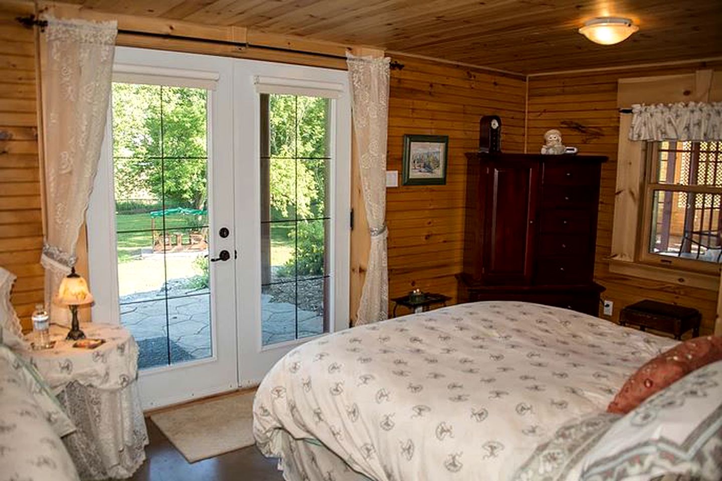 Nature Lodges (Casselman, Ontario, Canada)