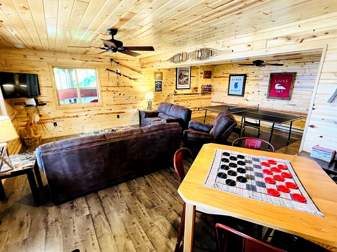 Cabins (United States of America, --, Wisconsin)