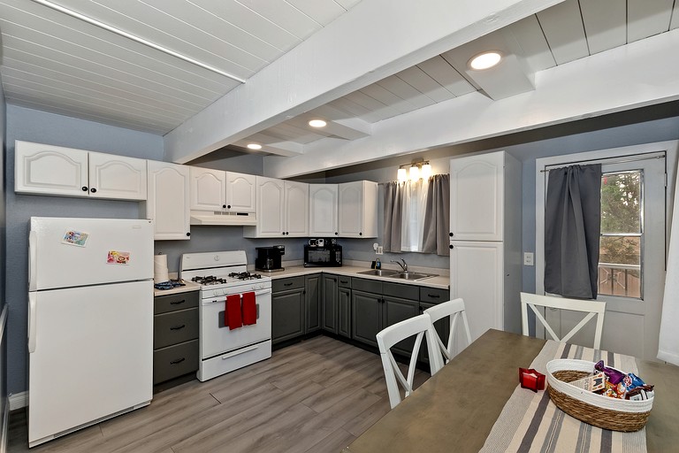 Cabins (United States of America, Big Bear, California)