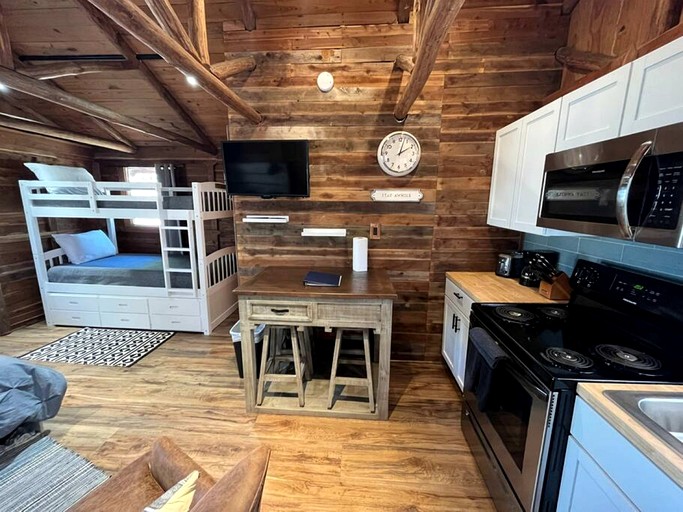 Cabins (United States of America, Hemphill, Texas)