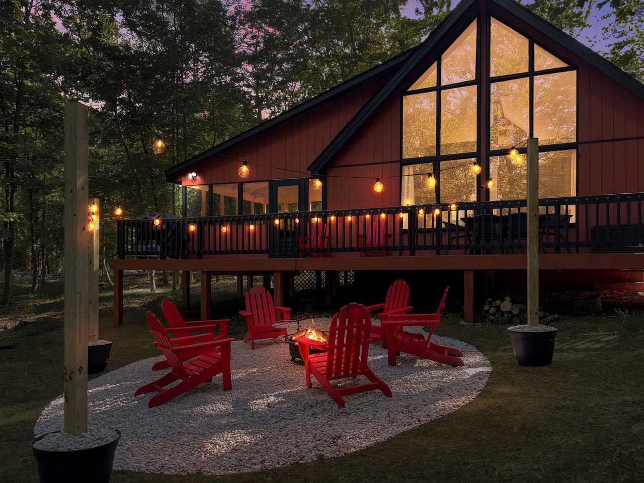 Cute Secluded Cabin with Fire Pit in Hedgesville, West Virginia