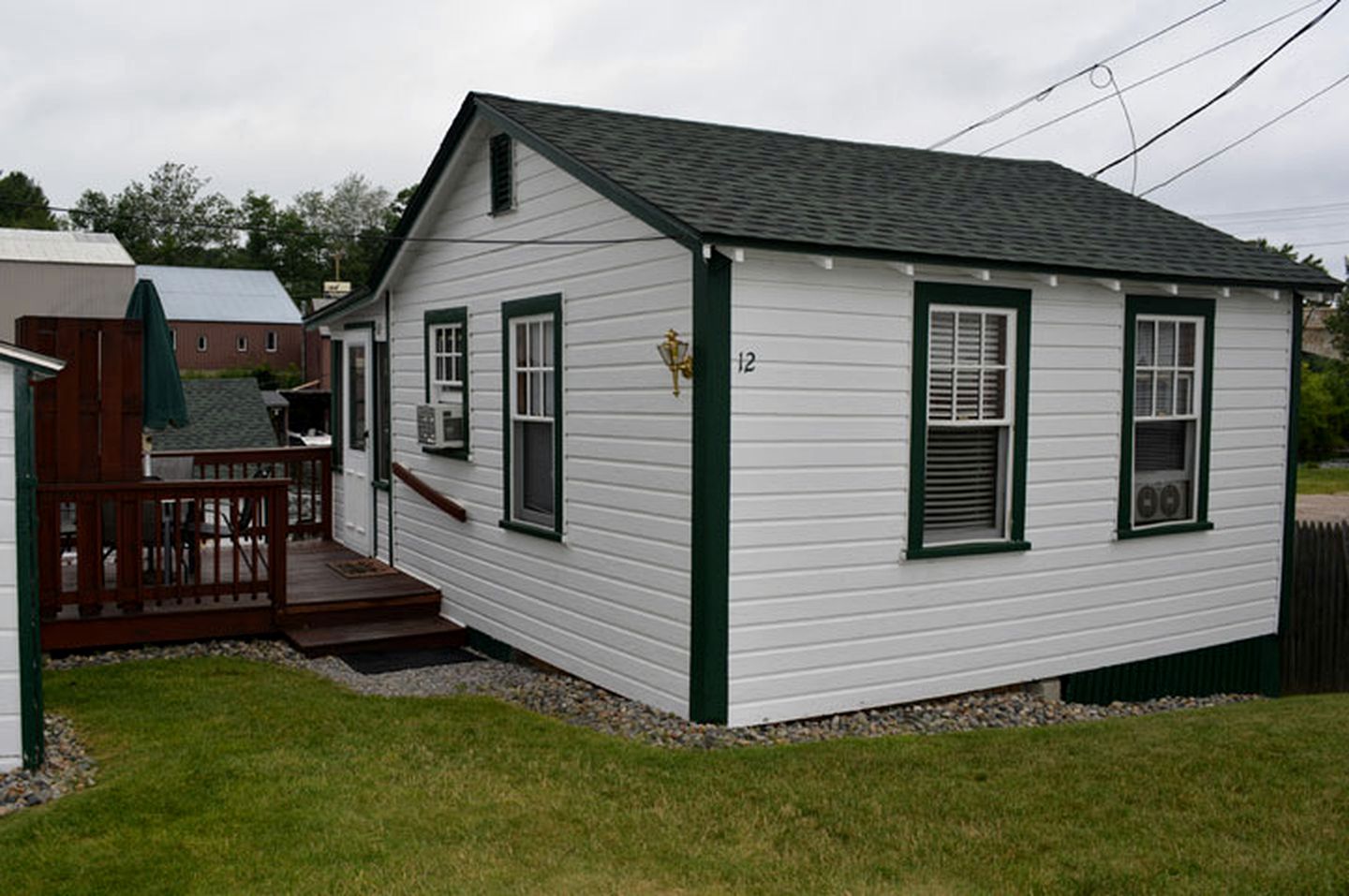 Cottages (Weirs Beach, New Hampshire, United States)