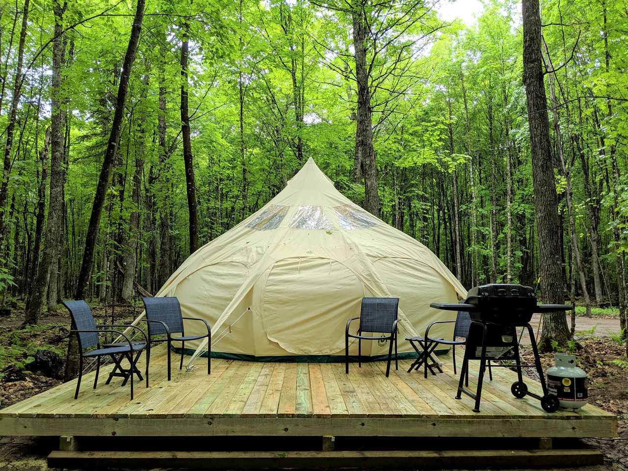 Bell Tents (Phelps, Wisconsin, United States)