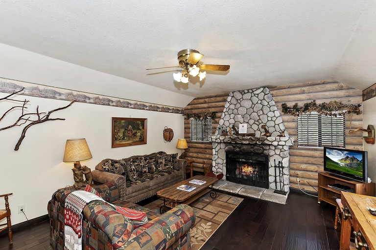 Cabins (United States of America, Big Bear Lake, California)
