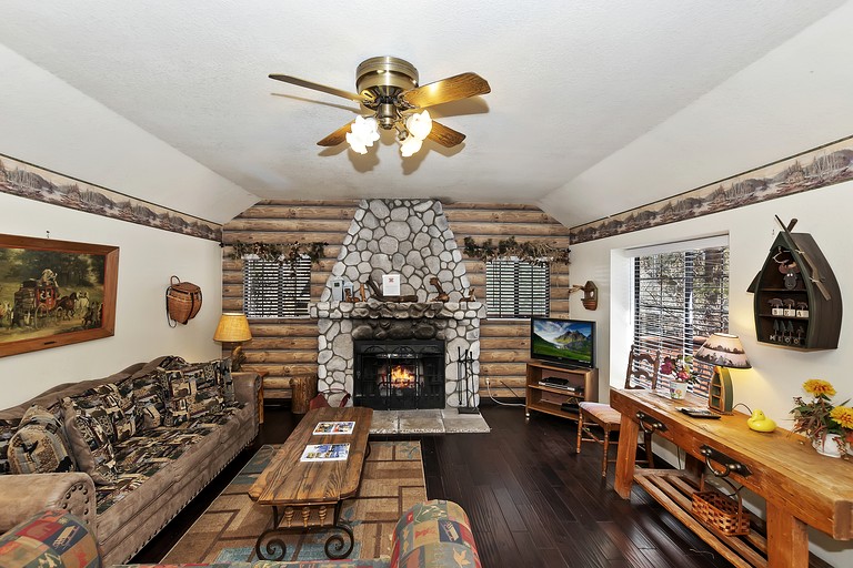 Cabins (United States of America, Big Bear Lake, California)