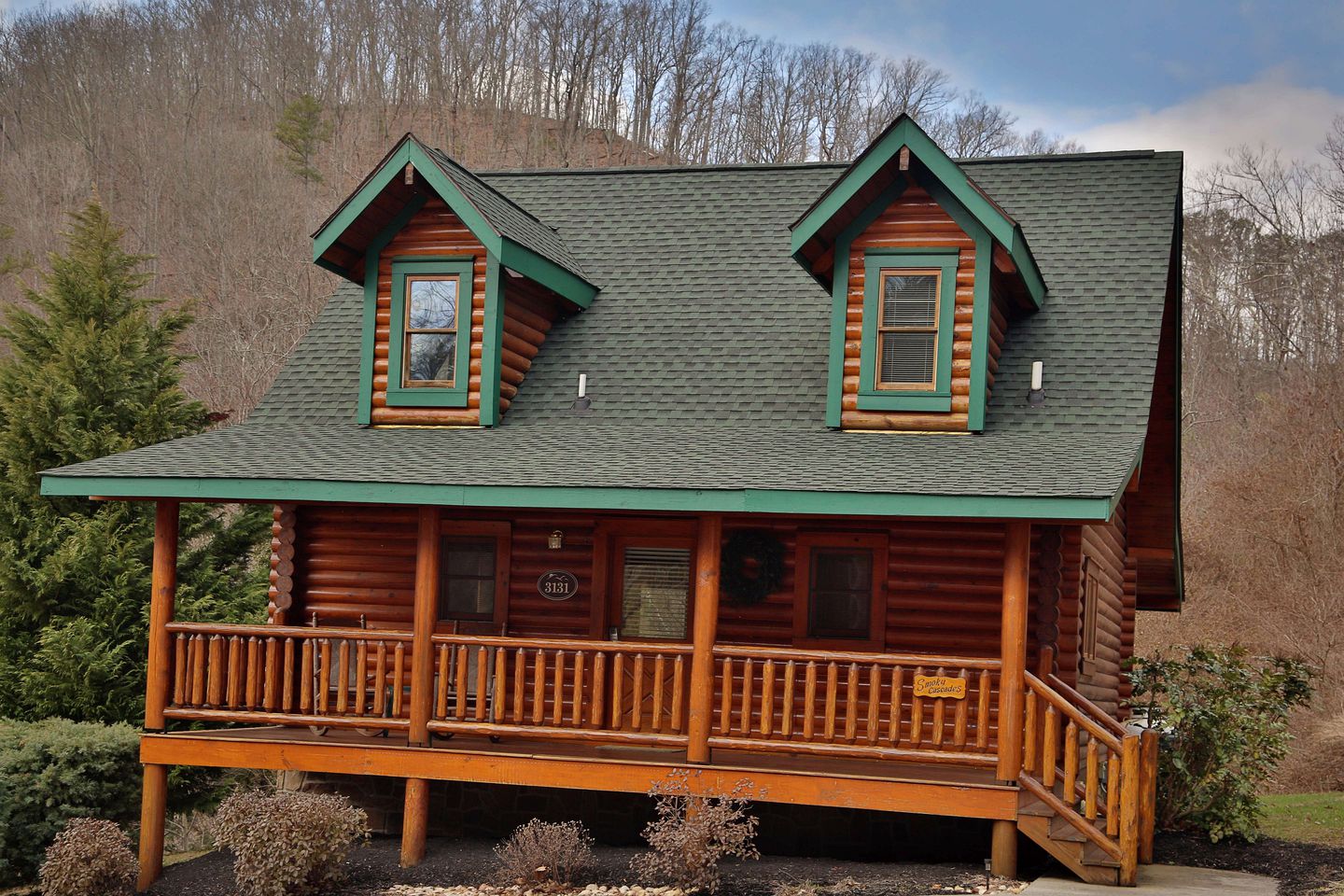 Vacations to the Great Smoky Mountains in this Fully-Equipped Cabin Rental in Tennessee