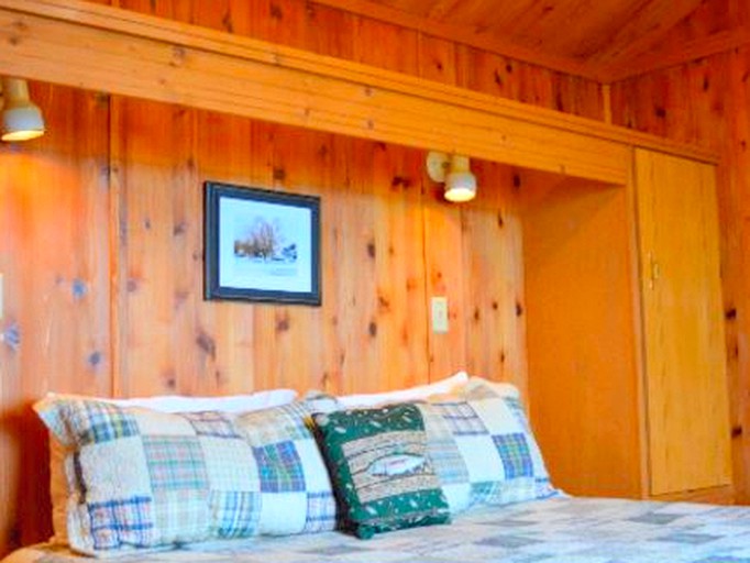 Cabins (Tilghman Island, Maryland, United States)