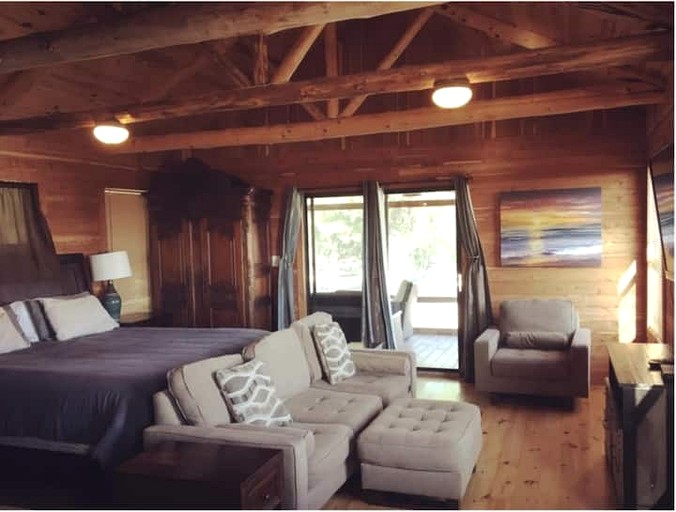 Log Cabins (United States of America, Kingsbury, Texas)