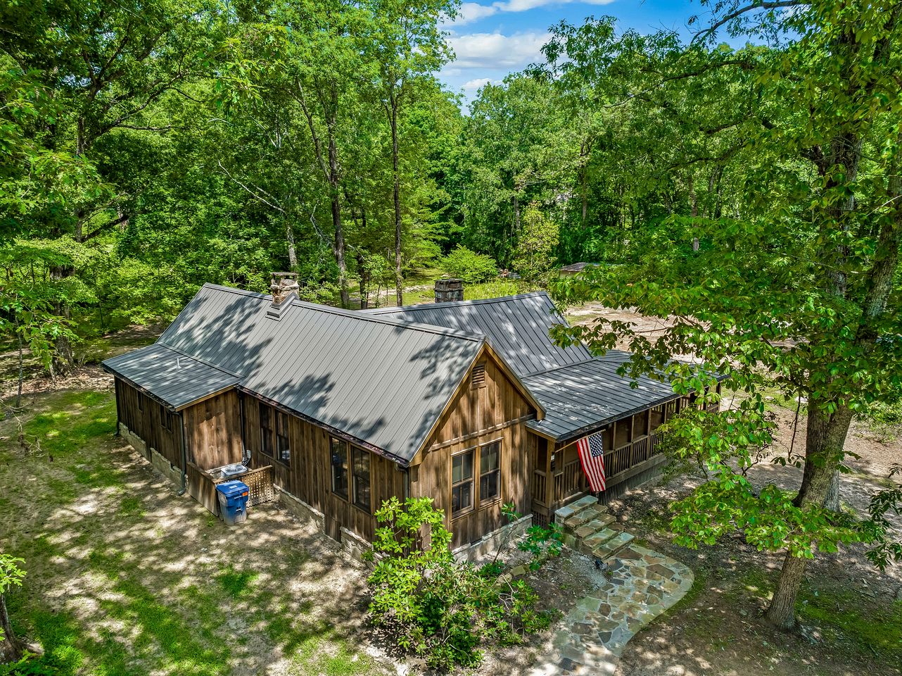 Charming Spacious Cabin with Fire Pit and BBQ in Mentone, Alabama