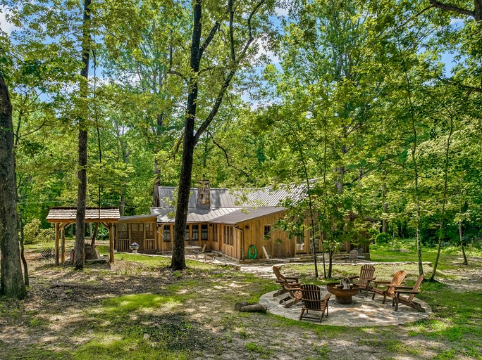 Cabins (United States of America, Mentone, Alabama)