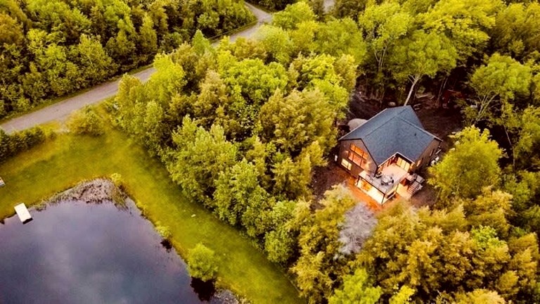 Villas (Canada, Newport, Nova Scotia)