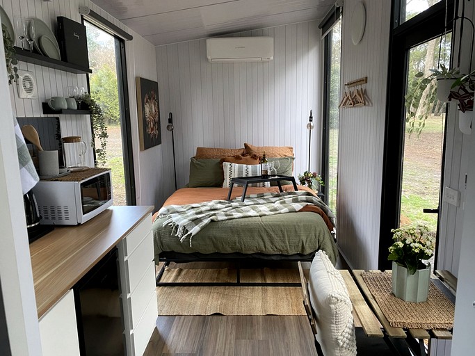 Tiny Houses (Australia, Springmount, Victoria)