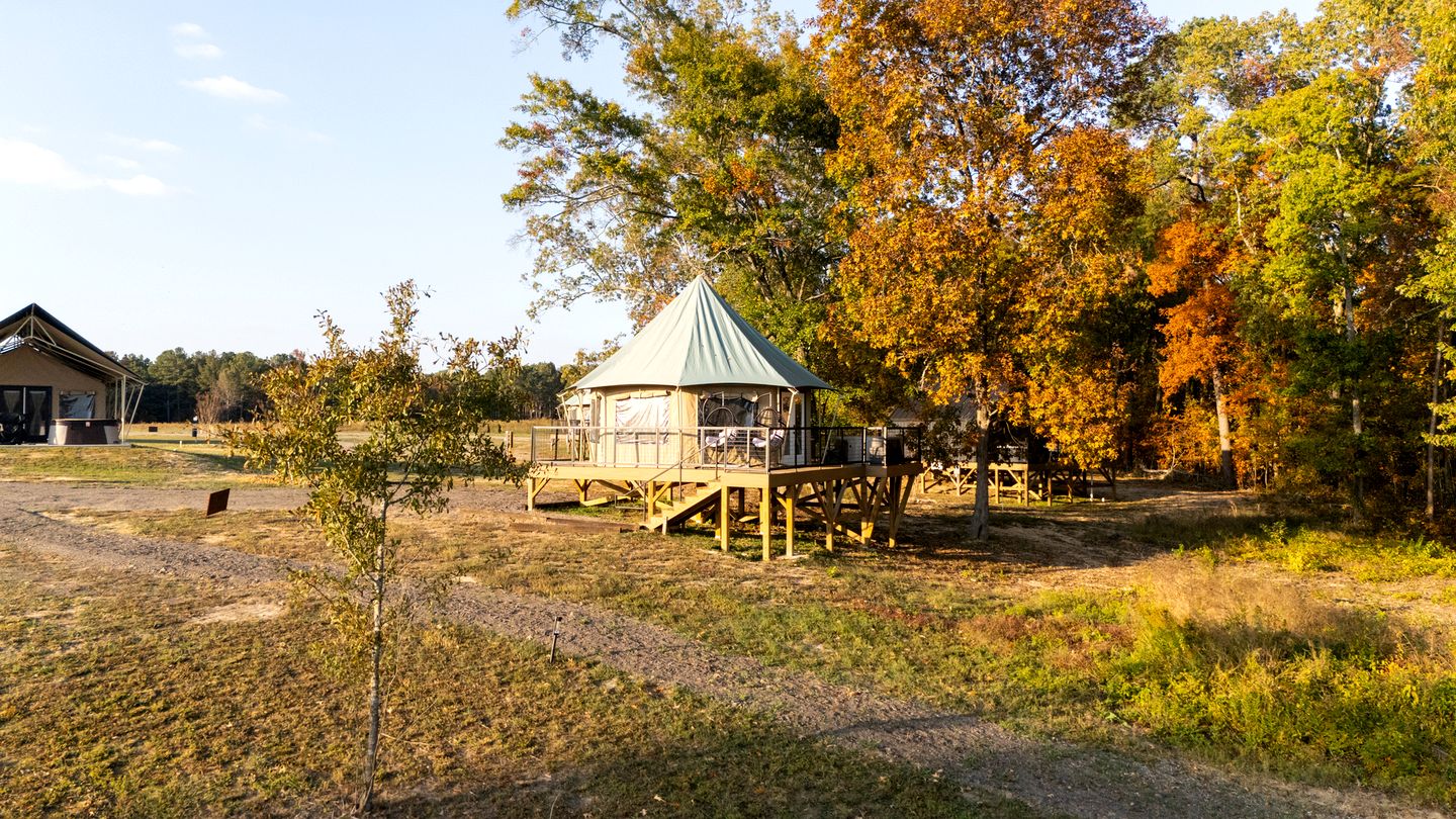 Luxurious Safari Tent for a Romantic Getaway in Cedar Bluff, Alabama