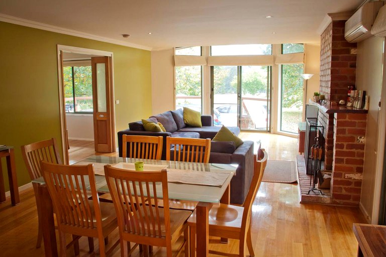 Cottages (Narbethong, Victoria, Australia)