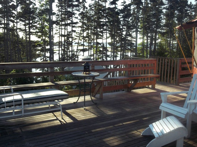 Yurts (Kingsboro, Prince Edward Island, Canada)