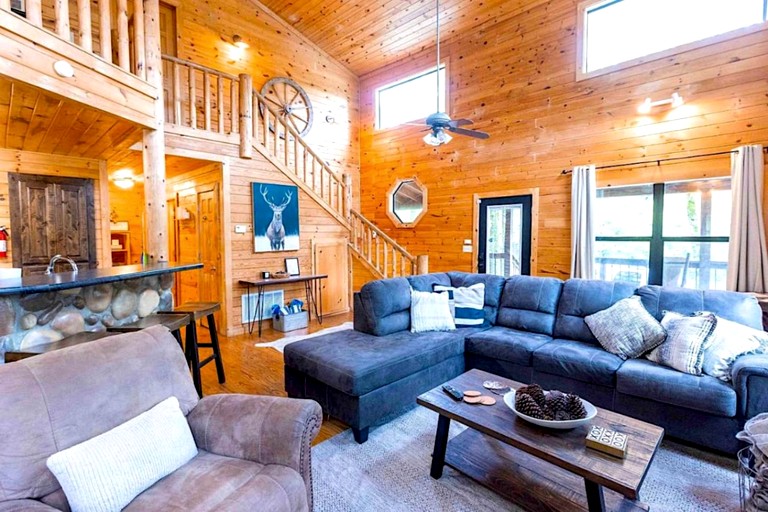 Log Cabins (United States of America, Broken Bow, Oklahoma)